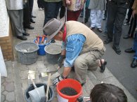 Bilder der ersten Stolpersteinverlegung am 12.05.2012 Bilder der ersten Stolpersteinverlegung am 12.05.2012