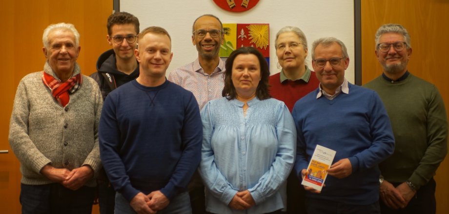 Von links nach rechts:
Stjepan Kesinovic, Philip Aliferis, Oleksandr Pashenko, Gabriel Topor, Gabrijela Sohns, Dr. Erika Divéky, Klearchos Aliferis, Davide Gazzetto, abwesend Roji Varughese